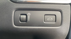 Volvo Xc60 2.0 B5P R DESIGN 5dr AWD Geartronic Petrol Estate